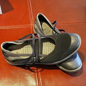 Size 8 Teva Black Flats